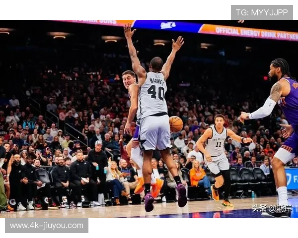 马刺小球节奏流畅，文班亚马缺阵期间分享球提升